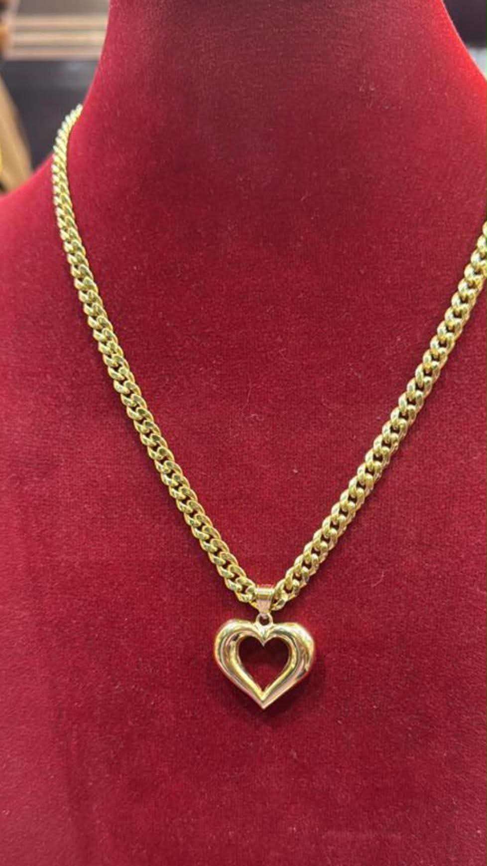Gold heart pendant
